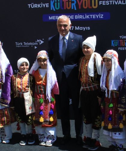 Bakan Ersoy: 'Mersin, yaşayan bir kültür hazinesidir'
