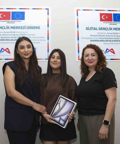 Mersin'de DİGEM öğrencisinden Türkiye ikinciliği başarısı