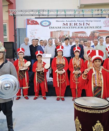 Mersin’de İmam Hatip Okulları Şenliği Coşkusu Yaşandı