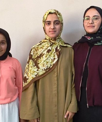 Mersin'de iki kardeş hafız oldu, en küçüğü aynı yolda