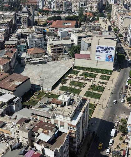 Mersin'de Zafer Çarşısında dönüşüm sürüyor