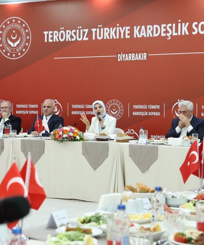"Terörsüz Türkiye’yi şehit yakınlarımız ve gazilerimizle birlikte inşa ettik"