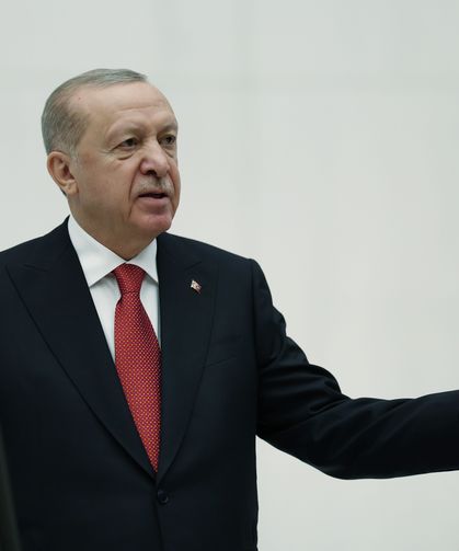 Cumhurbaşkanı Erdoğan ; '' Ülkenin Önünü ve Ufkunu Açmakla Mükellefiz "