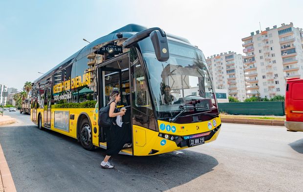 Mersin’de elektrikli otobüs dönemi: Vatandaşlardan tam not