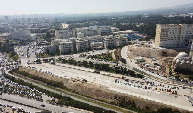 Mersin Üniversitesi otoparkta güneşten elektrik üretecek