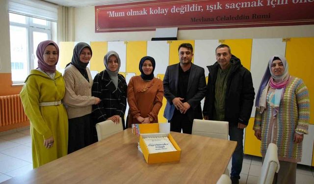 Arnavutköy’de Öğretmenler Günü’ne özel anlamlı program