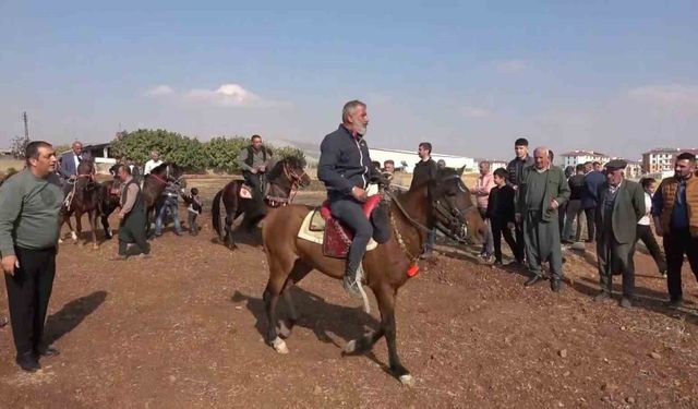 At sevdalıları Adıyaman’da bir araya geldi