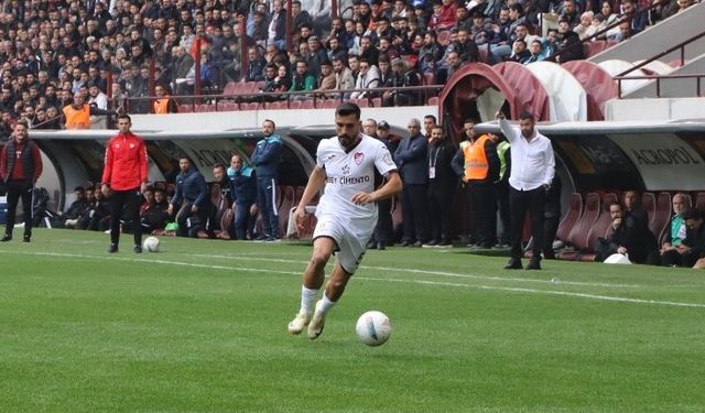 Elazığsporlu Burhan’ın ön çapraz bağı koptu, sezonu kapattı