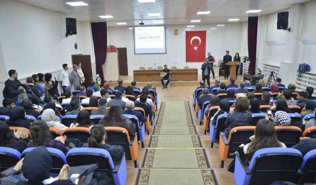 FÜ’de Öğretmenler Günü programı düzenlendi