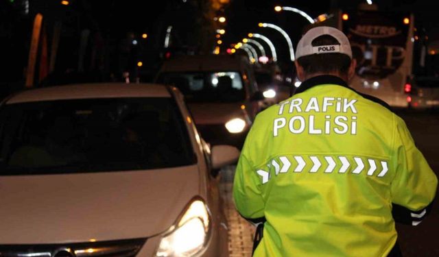 Gönen’de trafik denetimlerinde 351 bin Türk Lirası ceza kesildi