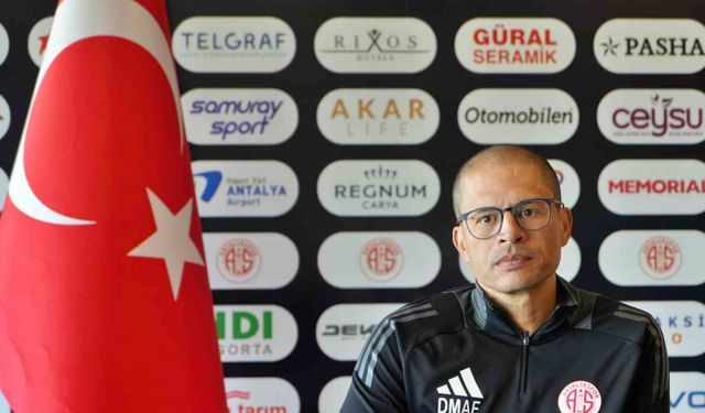 Antalyaspor, Alex de Souza ile yollarını ayırdı