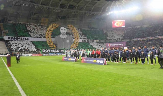 Trendyol Süper Lig: Konyaspor: 1 - Fenerbahçe: 1 (Maç devam ediyor)