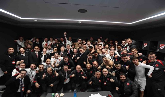 Cumhurbaşkanı Erdoğan’dan A Milli Futbol Takımı’na tebrik telefonu