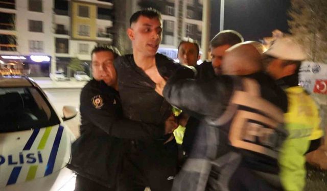"Türk polisinden kaçılmaz" demişti, 3’üncü kez yakalandı... Kovalamaca ve yakalama anı kamerada