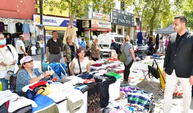 İzmir Çiğli’de 2. el eşya ve kıyafet kermesine yoğun ilgi