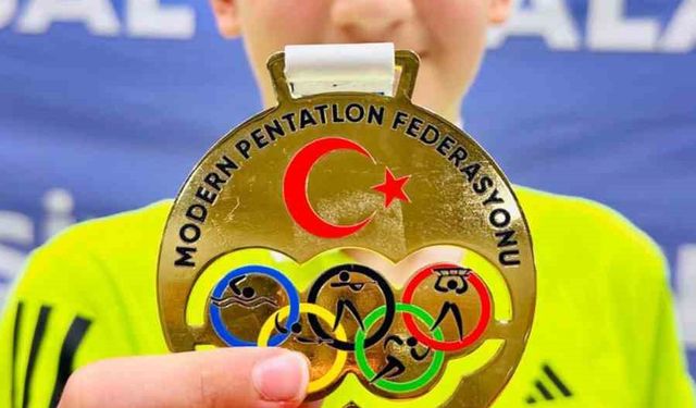 Büyükşehir sporcusu, üç şampiyonada da zirveyi bırakmadı