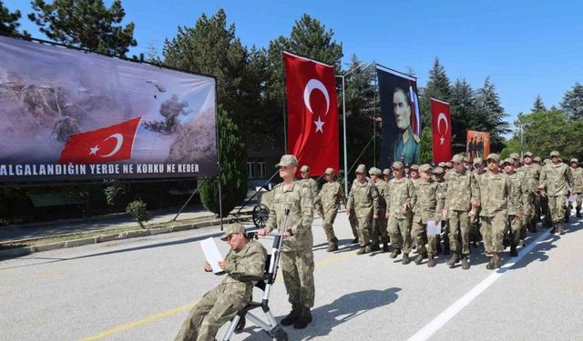 Engelli bireyler, temsili askerlik yemini ile Mehmetçik oldu