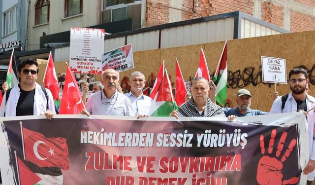 Eskişehir’de Tıp Fakültesi öğrencileri Filistin için yürüdü