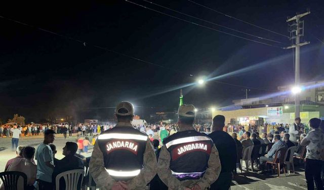 Jandarmadan düğün mesaisi