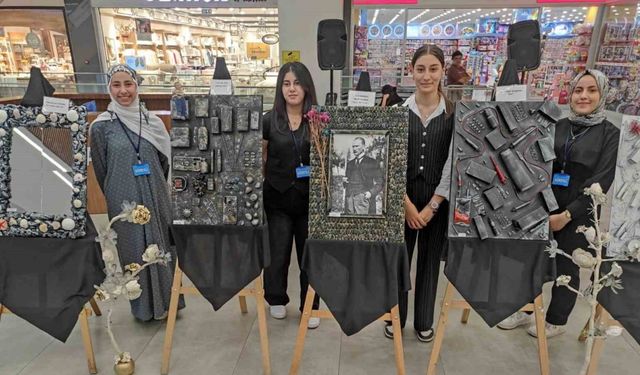 Lise öğrencilerinin atık malzemelerden yaptıkları sanatsal tablolar sergide yoğun ilgi gördü