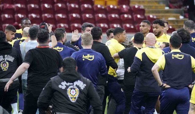 Olaylı Galatasaray - Fenerbahçe derbisine ilişkin davada Oosterwolde hakkında zorla getirme kararı
