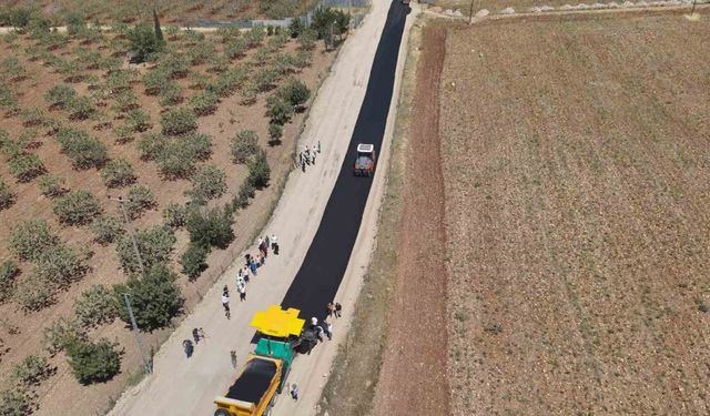 Siirt’te kırsal grup köy yolları sıcak asfaltla buluşuyor