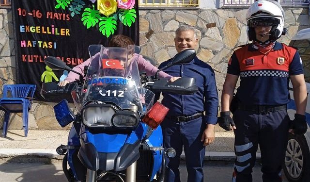 Sultanhisar’da ilkokul öğrencilerine jandarma tanıtıldı