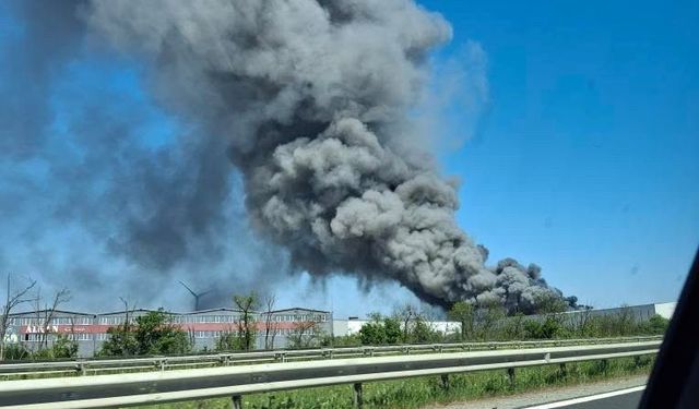Tekirdağ’da fabrikada yangını: Dumanlar her yerden gözlendi