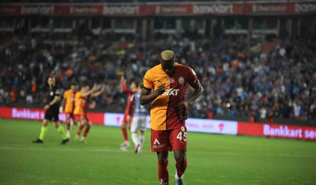 Victor Osimhen, Galatasaray tarihine geçti