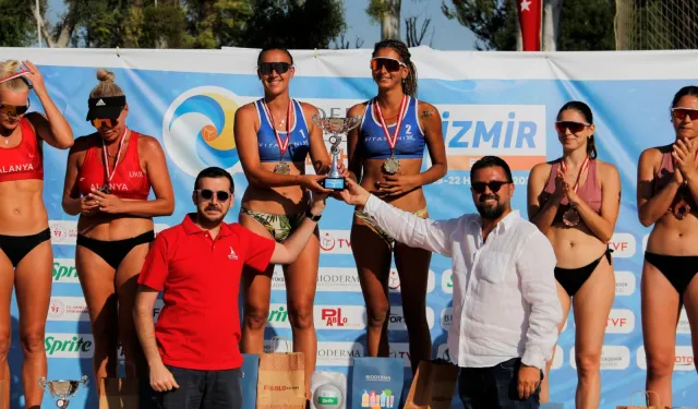 Plaj voleybolunun kalbi İzmir’de attı