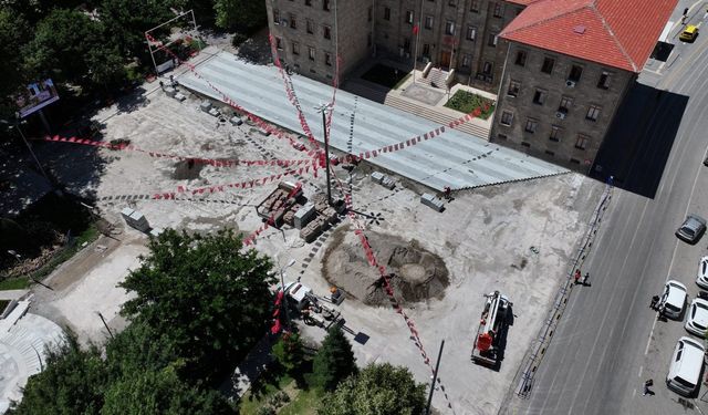 15 Temmuz Cumhuriyet ve Demokrasi Meydanı yenileniyor