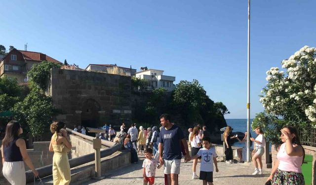 Amasra’da hafta sonu yoğunluğu