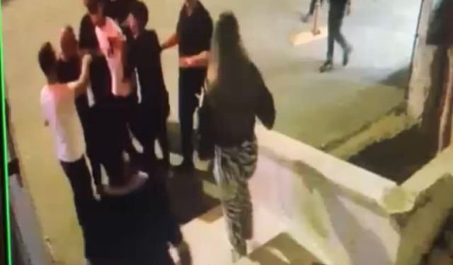 Batman’da 17 yaşındaki gencin bıçaklı saldırıya uğradığı anlar kamerada