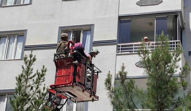 Batman’da çocukları tarafından tahra ile rehin alınan anne, baba ve kızları kurtarıldı