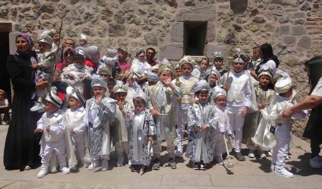 Çankırı’da 529 yıllık gelenek yaşatıldı, 41 çocuk toplu sünnet ettirildi