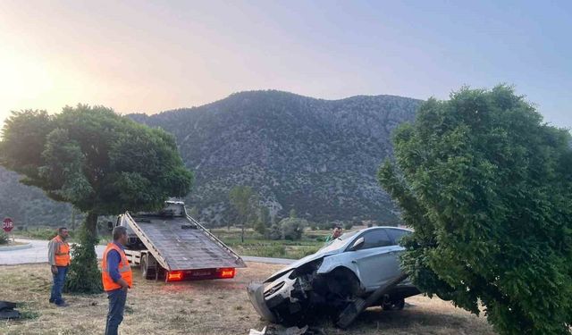 Çorum’da iki otomobil çarpıştı: 2 yaralı