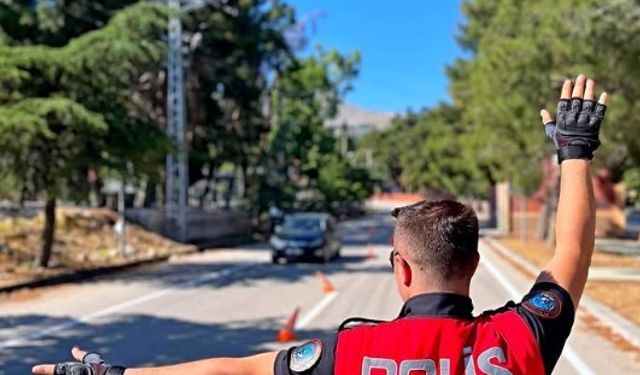 Gönen’de asayiş ve trafik uygulaması: 106 kişi sorgulandı