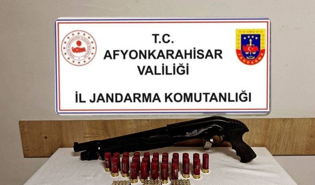 Jandarma ruhsatsız silah ve mermiler ele geçirdi