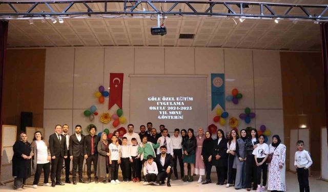 Özel Eğitim Uygulama Okulu öğrencilerinden muhteşem yılsonu gösterisi