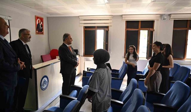 Rektör Karataş MYO’larda incelemelerde bulundu