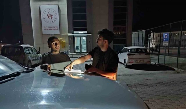 Sinop’ta yaralı halde bulunan leylek tedavi altına alındı