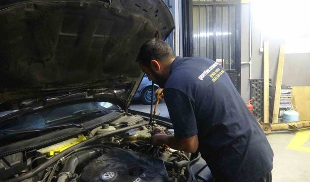 Ustalar uyardı: Yolculuk öncesi araç bakımına dikkat