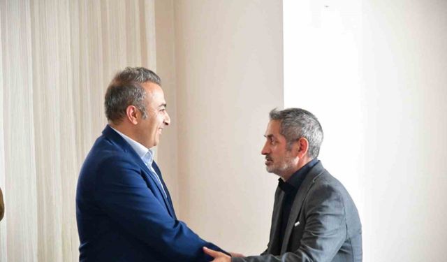 Vali Çiçek, şehit aileleri ile bayramlaştı