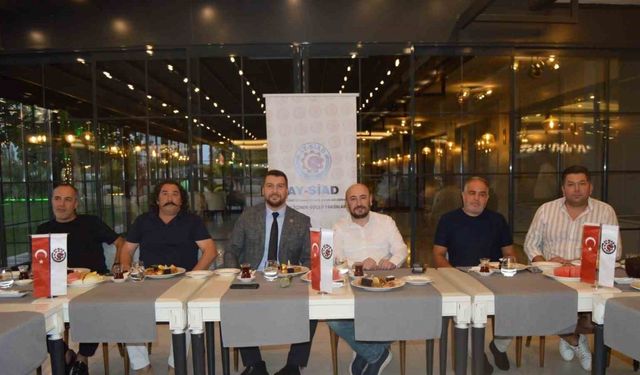 AYSİAD üyeleri istişare toplantısında bir araya geldi