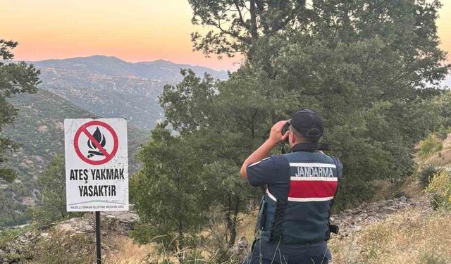 Buharkent’te orman yangınlarına karşı jandarma teyakkuzda