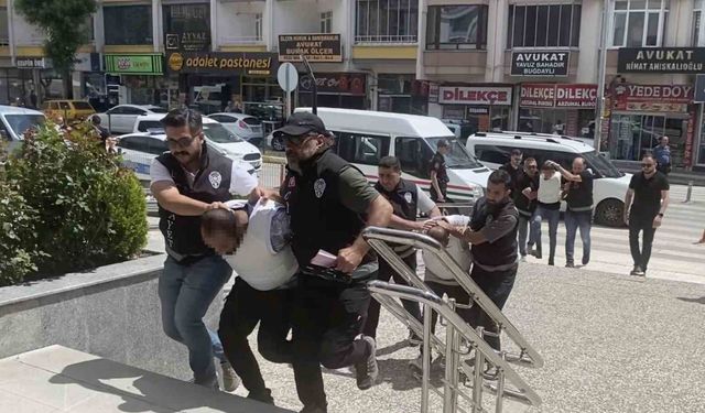 Cesedi gömülü halde bulunan şahsın cinayet zanlıları adliyeye sevk edildi