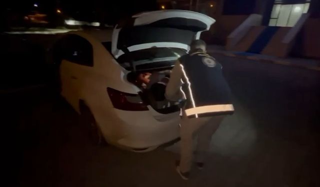 Iğdır’da göçmen kaçakçılığı operasyonu: Resmi kimlik kullanan kamu görevlisi tutuklandı