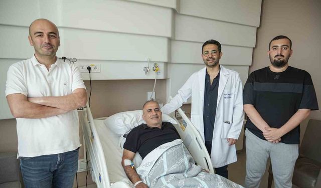 İki böbreğinde tümör tespit edilen hasta, kapalı cerrahiyle sağlığına kavuştu