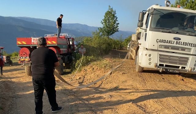 İki ilin sınırında çıkan orman yangınına ekiplerin müdahalesi sürüyor