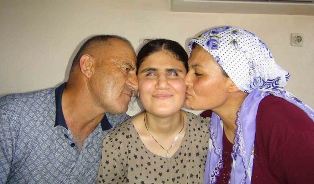 İlkokul mezunu annesi çalıştırdı, görme engelli kızı üniversiteyi kazandı
